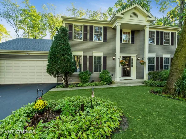 3206 Carriage Hill Rd, Island Lake, IL 60042