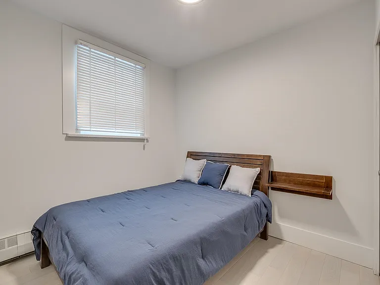 1425 Haro St #202 — Photo 15