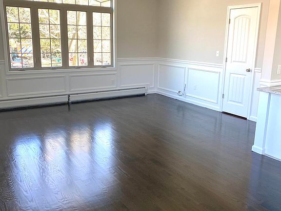 3rd image of 202 Hawthorne Ave #2