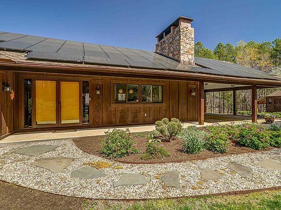 4th image of 5845 Lexington Ln