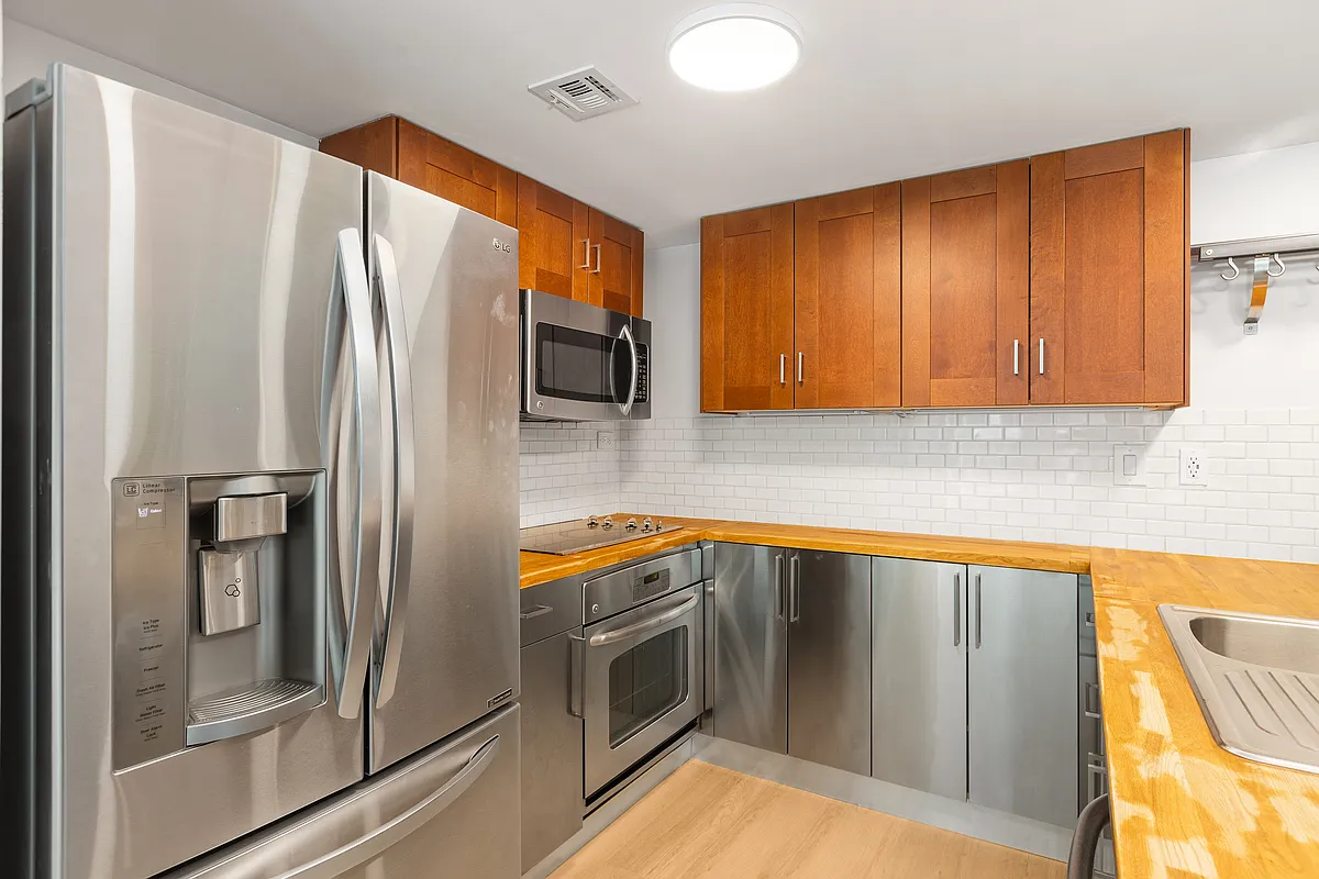 2 bed, 1200 sqft, $3,850 — Photo 2