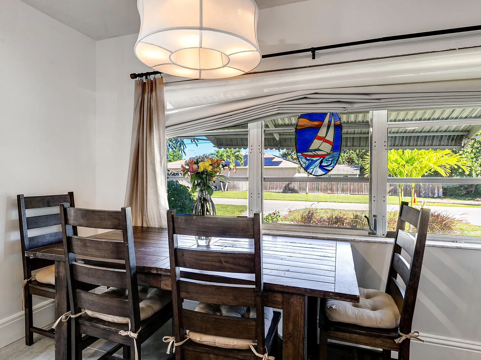 2 bed, 2.0 bath, 1076 sqft, $3,600 — Photo 3