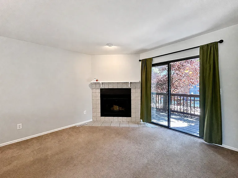 1031 Portland Pl #7 — Photo 2