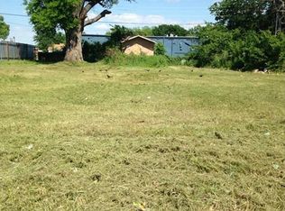 2332 Chandler Dr E, Fort Worth, TX 76111