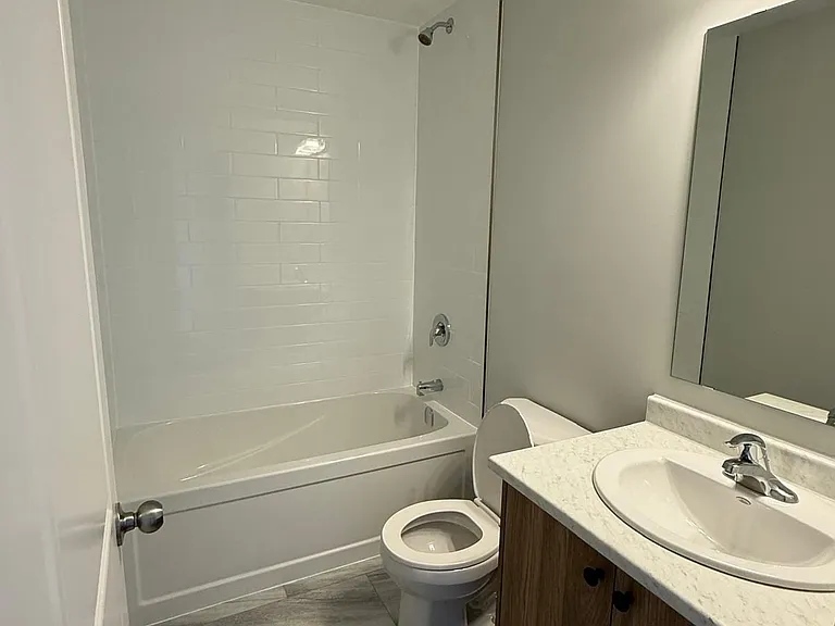 10 S Creek Dr #26 — Photo 11