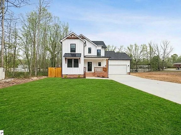 3rd image of 5 Bane Rd