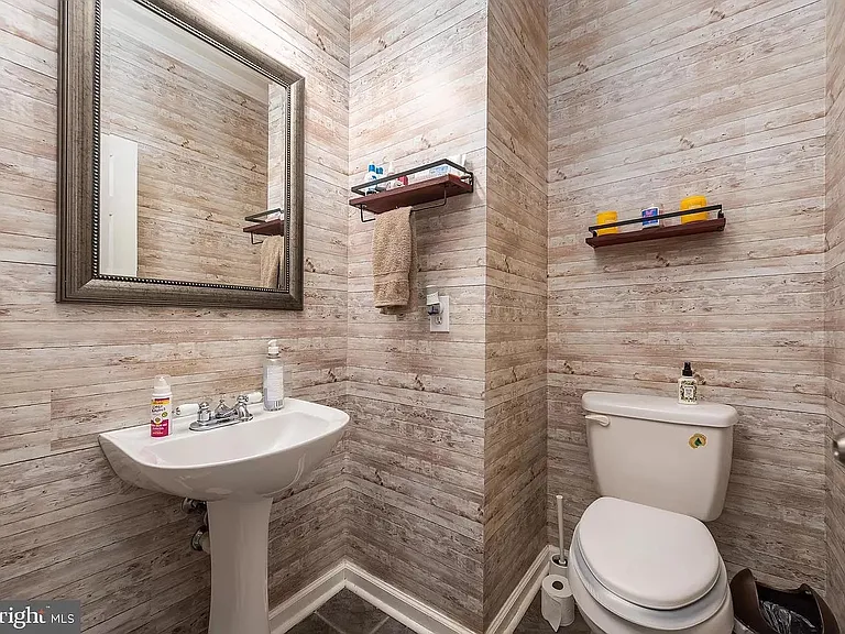 3906 Cotton Tree Ln — Photo 13