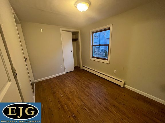 5th image of 76 Ash St #1