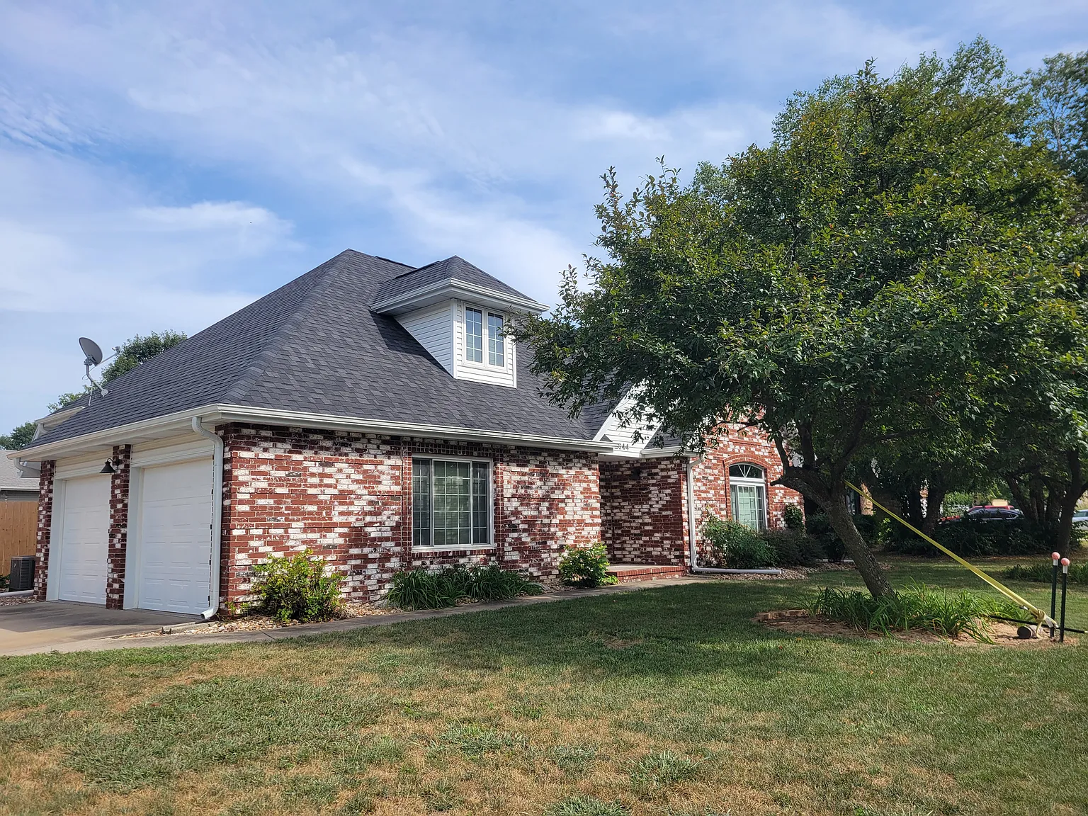 3 bed, 2.5 bath, 1723 sqft, $1,995 — Photo 1