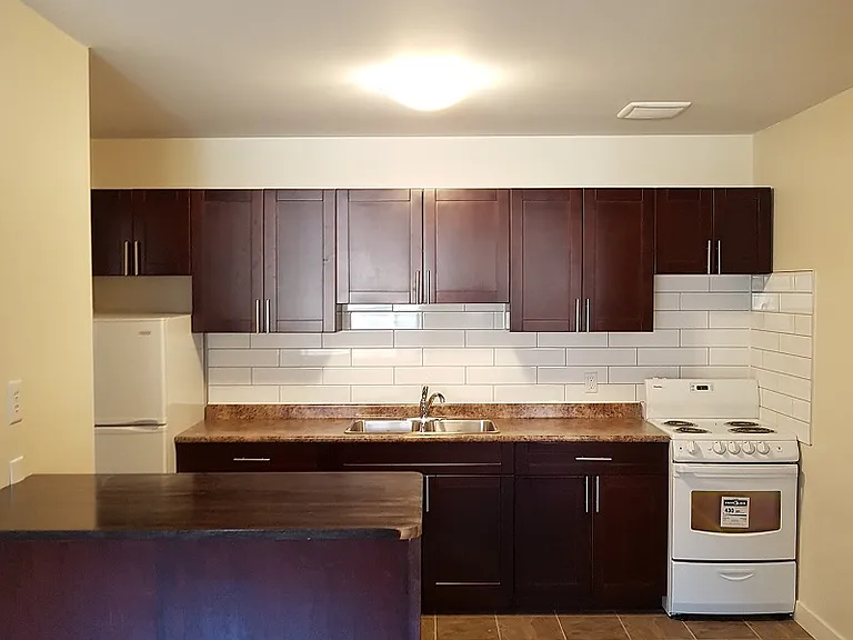 304 Stradbrook Ave #11 — Photo 2