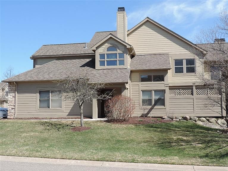 1st image of 1689 Coburn Dr #19