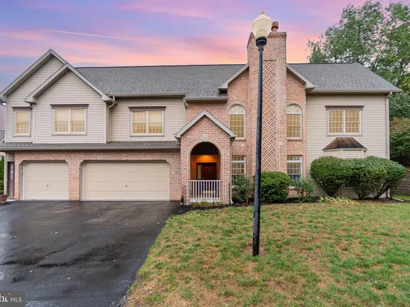 4623 Deer Path Rd, Harrisburg, PA 17110