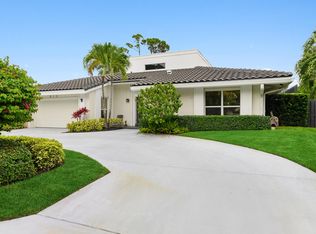 913 Foxpointe Cir, Delray Beach, FL 33445