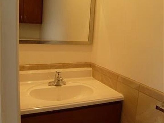 4th image of 1858 18th Ave