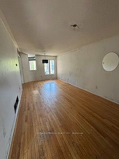 4th image of 4 Iberville Rd