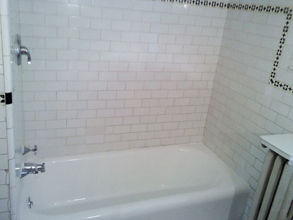 bathtub/shower