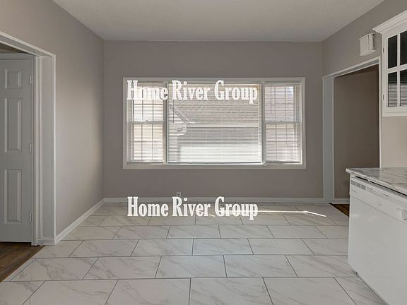 4th image of 708 Powell St #0