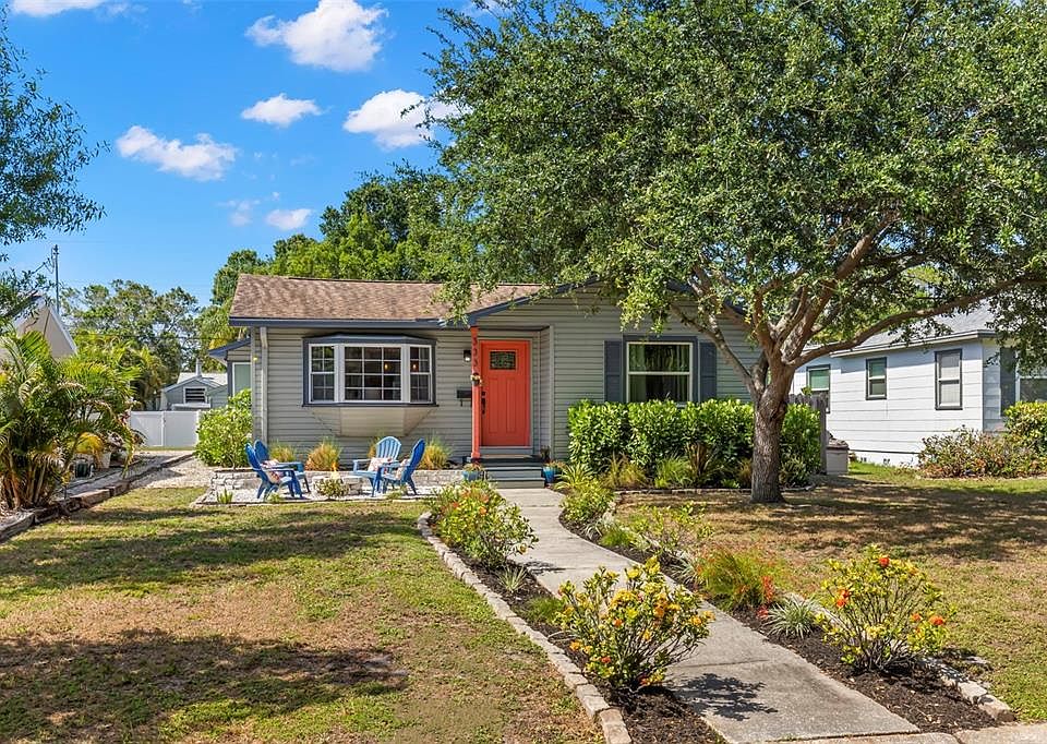 1st image of 333 37TH AVENUE NE
