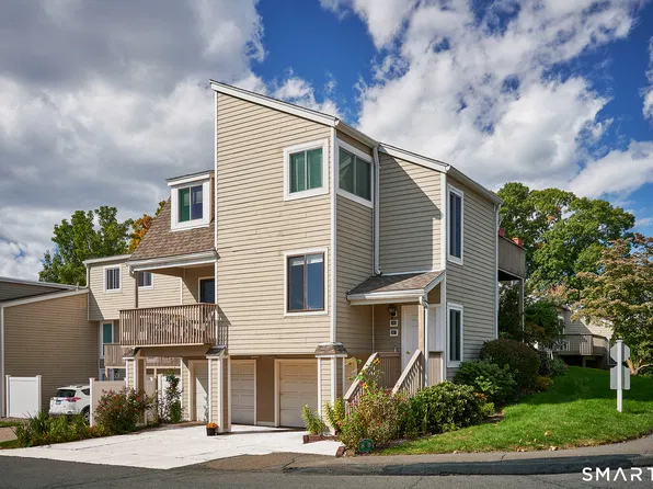 387 Walden Green Road #387, Branford, CT 06405