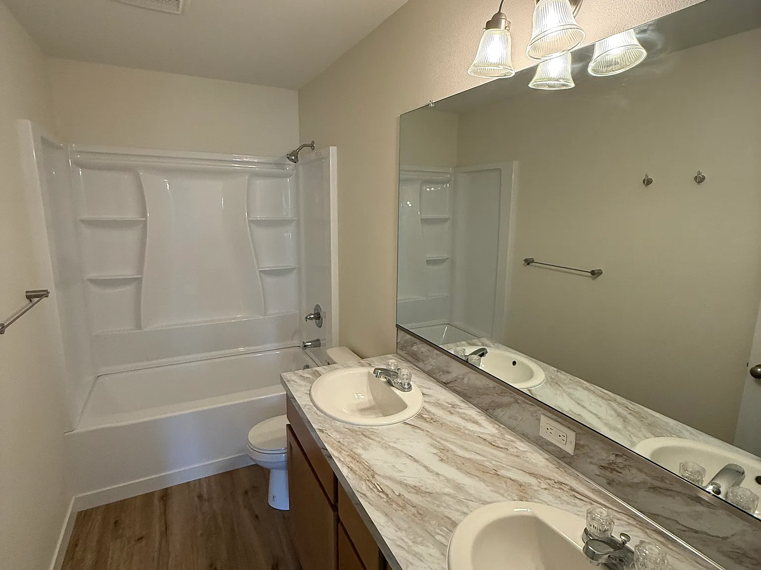 1120 SE Walnut St — Photo 3