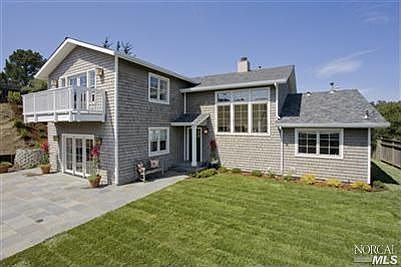 2nd image of 875 Chamberlain Ct
