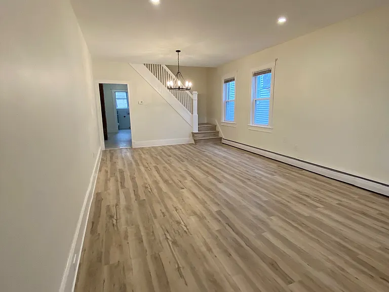 129 Beech St — Photo 7