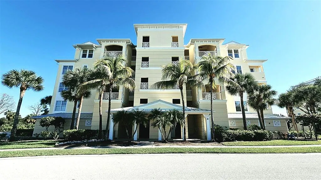 3 bed, 2.0 bath, 1729 sqft, $1,925 — Photo 1