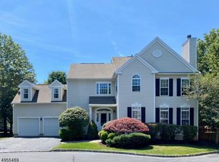 12 Honeyman Rd, Basking Ridge, NJ 07920