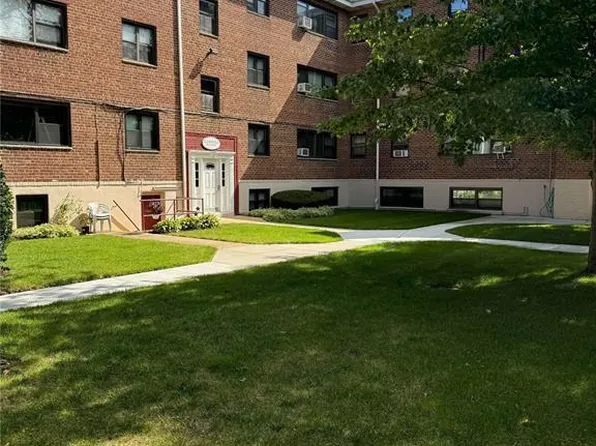 91 Tulip Avenue #B-2, Floral Park, NY 11001