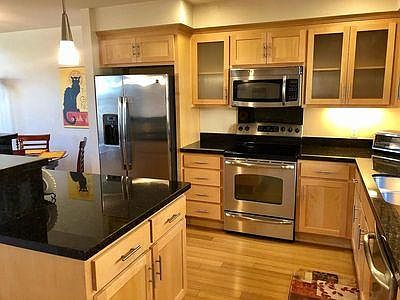 3rd image of 1765 E Bayshore Rd Unit 211