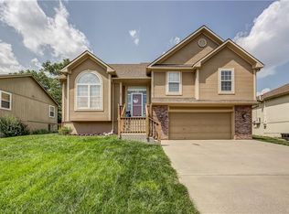 604 Fairway Rd, Belton, MO 64012