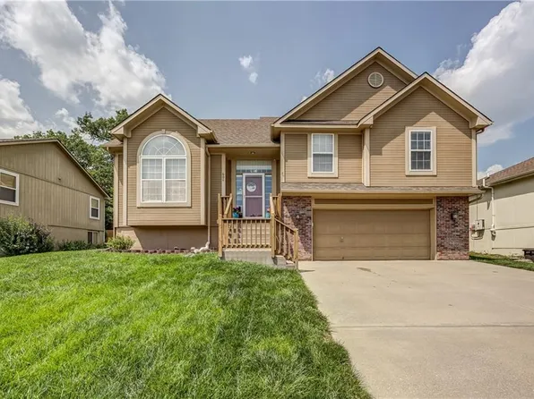 604 Fairway Rd, Belton, MO 64012