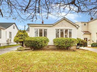 2853 Royle St, Bellmore, NY 11710