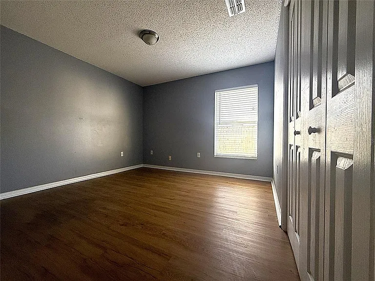 8839 Greenleaf Ct — Photo 22