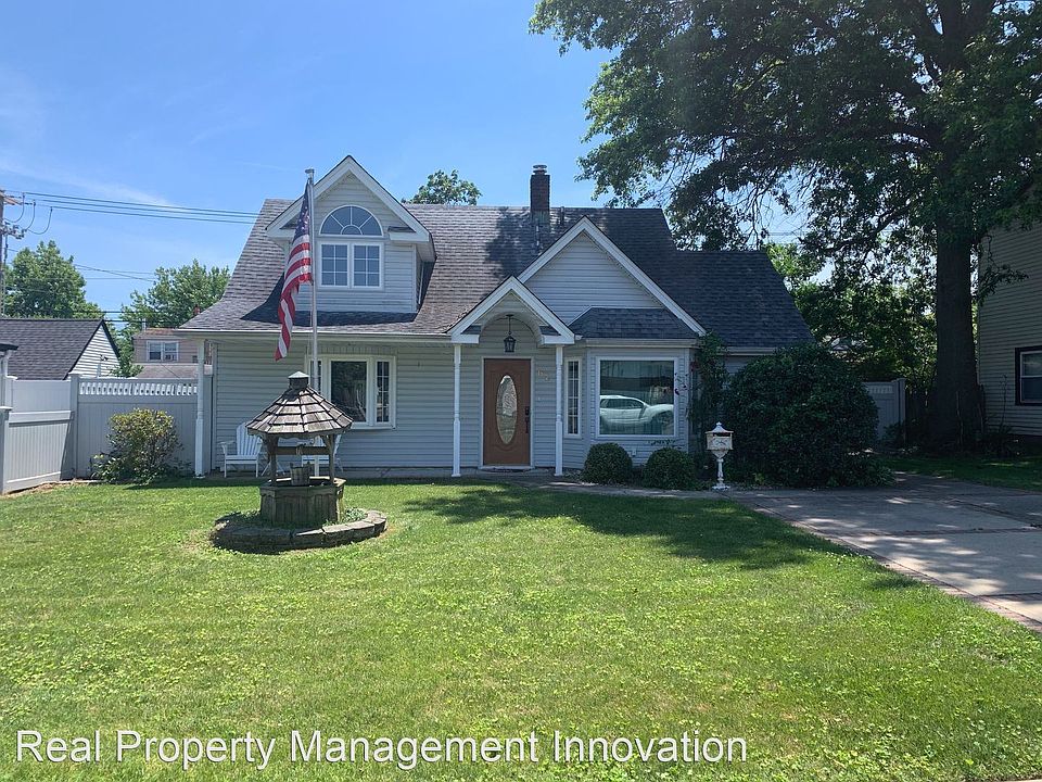 1st image of 62 Dogwood Ln