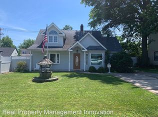 62 Dogwood Ln, Levittown, NY 11756