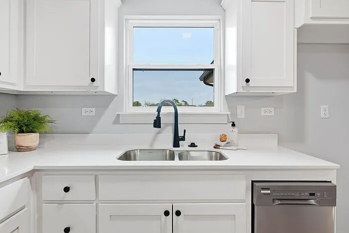 3427 N Ironwood Ave — Photo 19