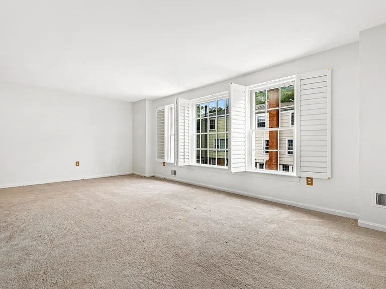4432 Longworthe Sq #UL3 — Photo 4