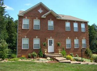 605 Dove Dr, Apollo, PA