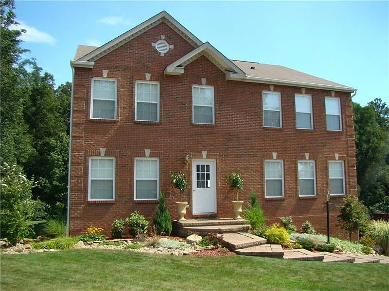 605 Dove Dr photo 1
