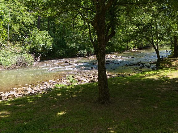 3rd image of 610 Kings Bridge Rd