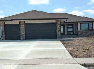 1205 NE 49th St, Ankeny, IA 50021