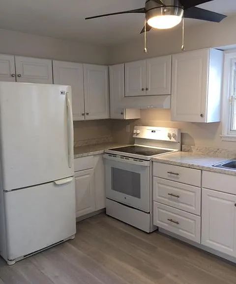 1024 Grovehill Rd — Photo 9