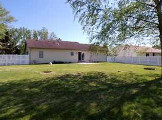 18951 Wild Rose Rd, New Paris, IN 46553