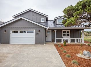 934 Beach Loop Dr SW, Bandon, OR 97411
