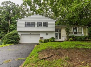 66 Rolling Way, New Rochelle, NY 10804