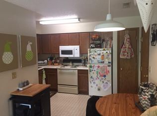 182 Westside Dr #4, Iowa City, IA 52246