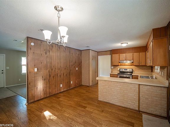 5th image of 3034 Baronne St