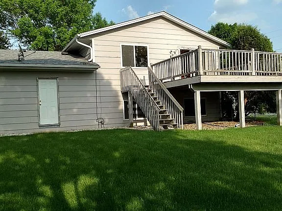 4 Bedroom Single Family Home — Photo 2