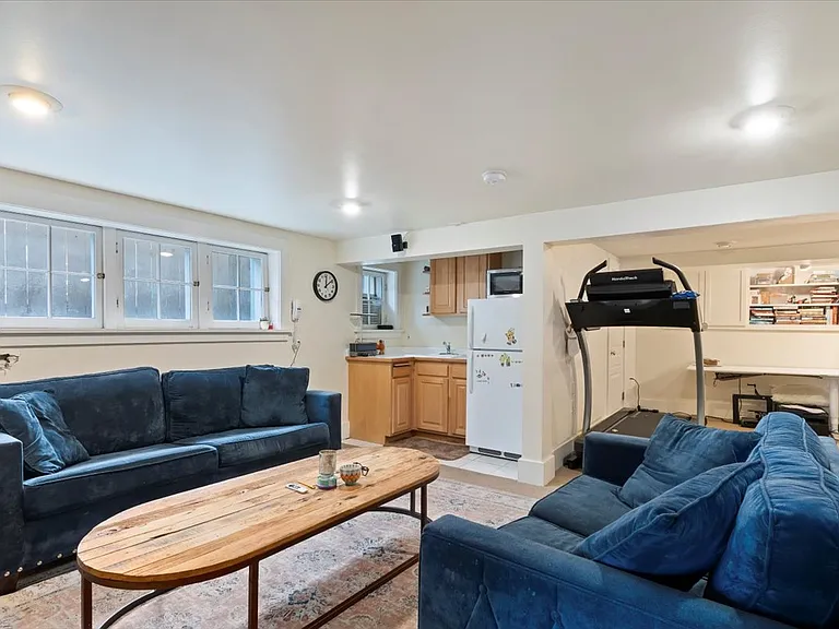 1442 E Federal Way — Photo 15